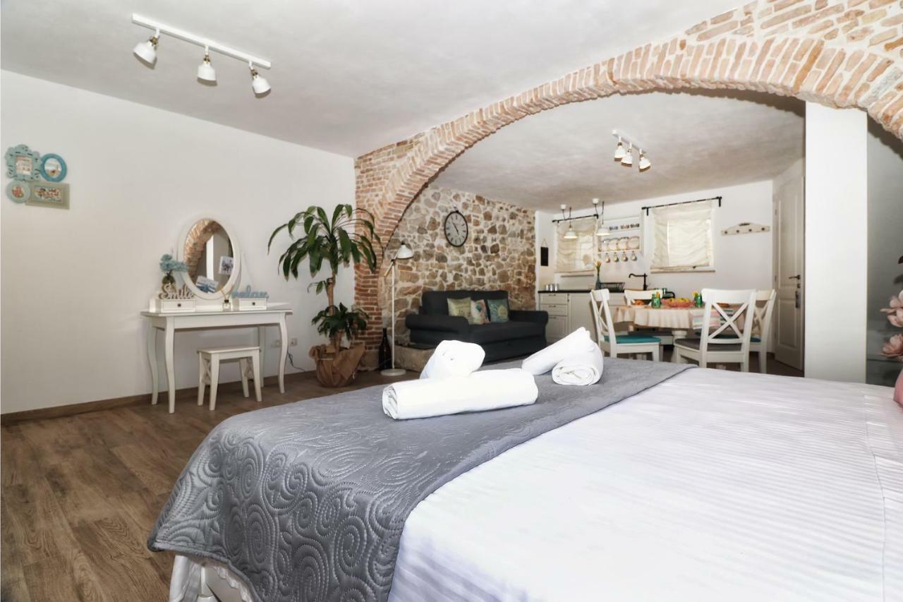 Cozy Apartment Mari Ровинь Экстерьер фото